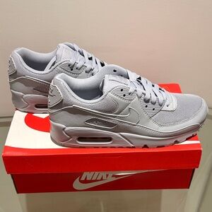 Nike Air Max 90 Light Gray Sneakers
